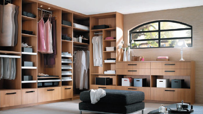 RAYLI GİYİNME DOLAPLARI 